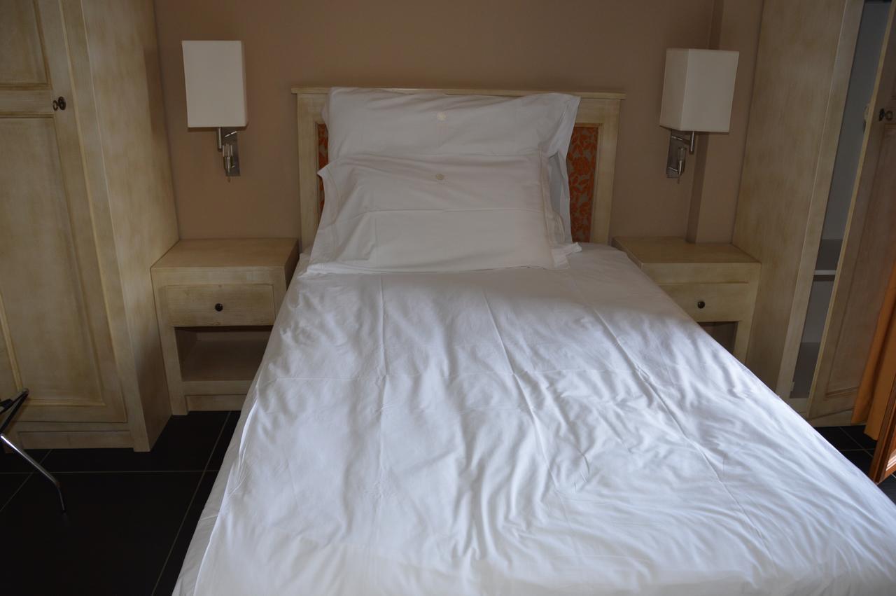 Roccamonfina Palace Hotel Стая снимка