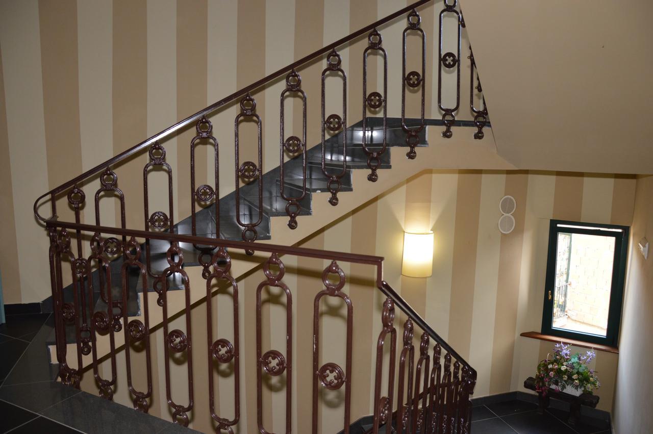 Roccamonfina Palace Hotel Екстериор снимка