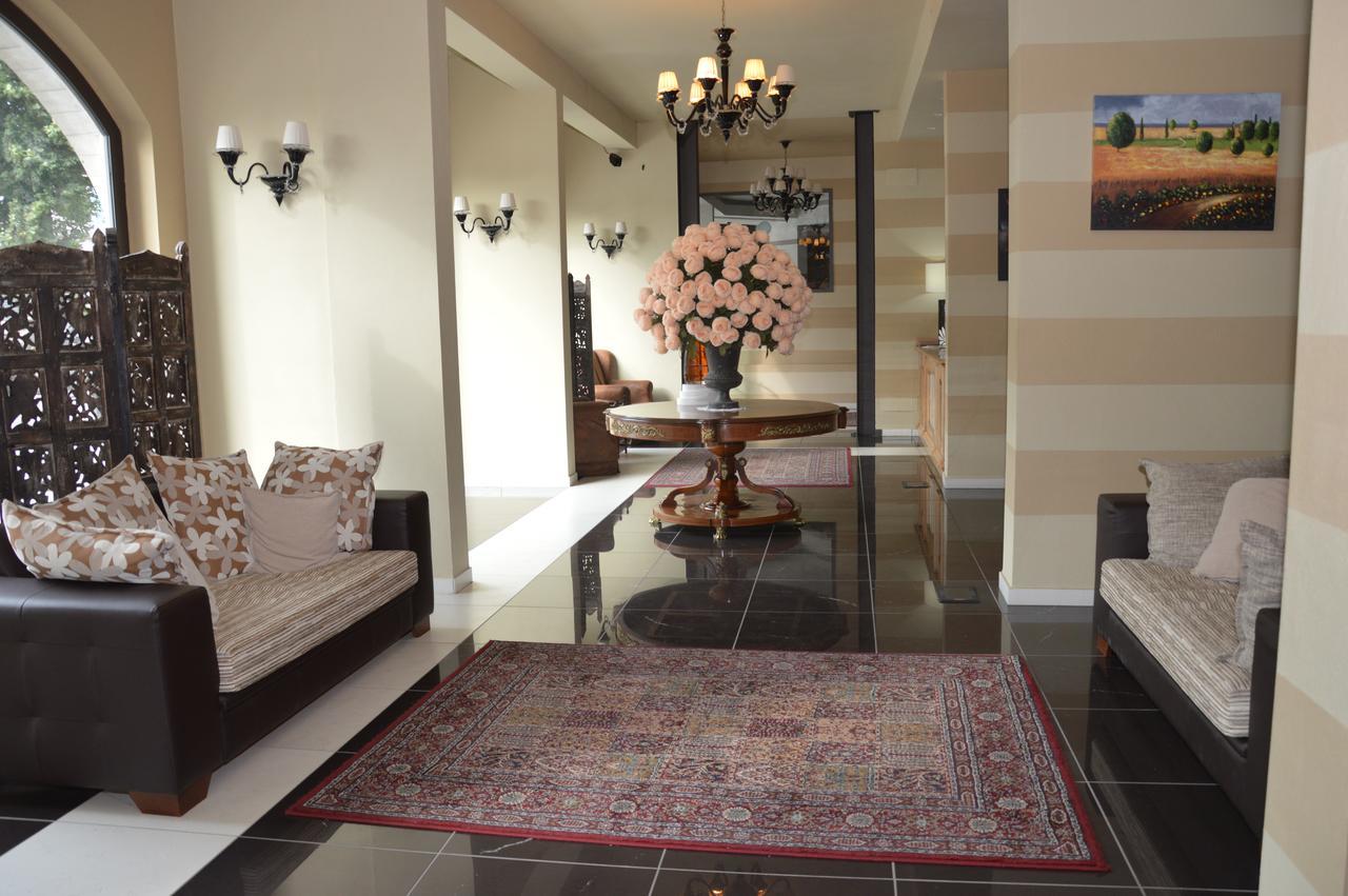 Roccamonfina Palace Hotel Екстериор снимка
