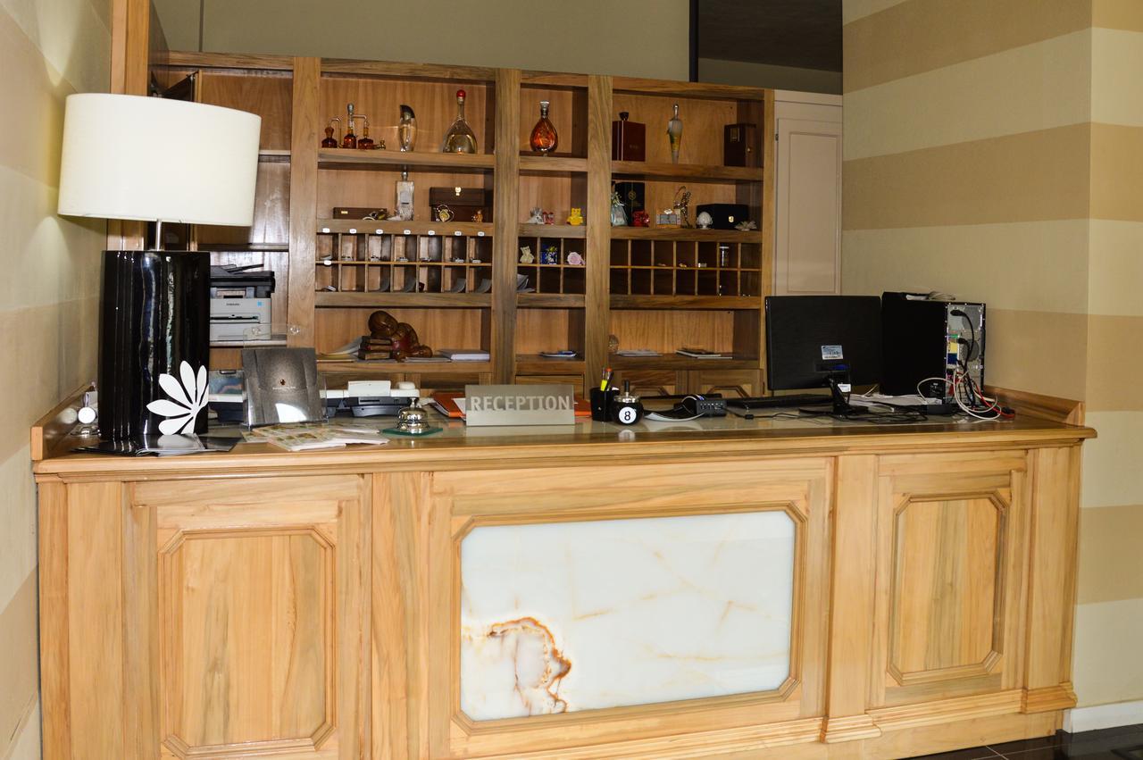 Roccamonfina Palace Hotel Екстериор снимка