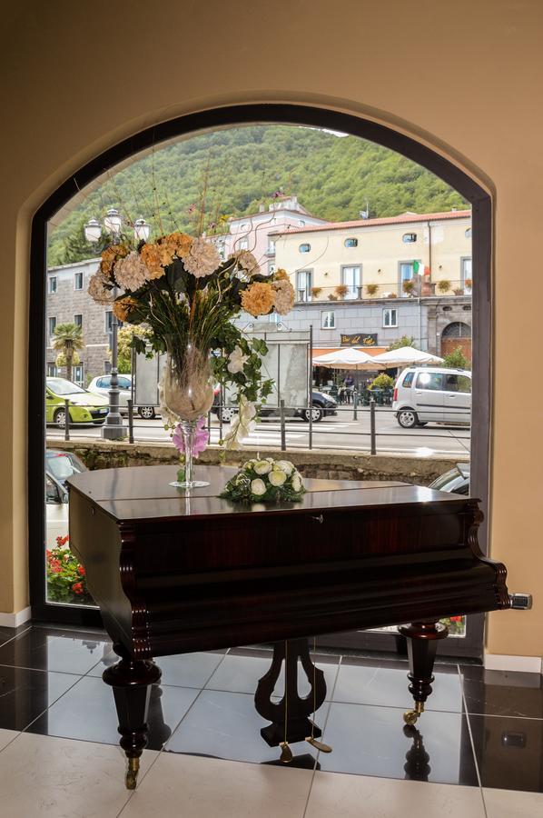 Roccamonfina Palace Hotel Екстериор снимка