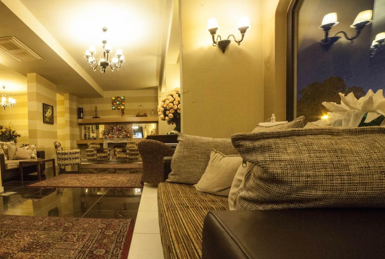 Roccamonfina Palace Hotel Екстериор снимка