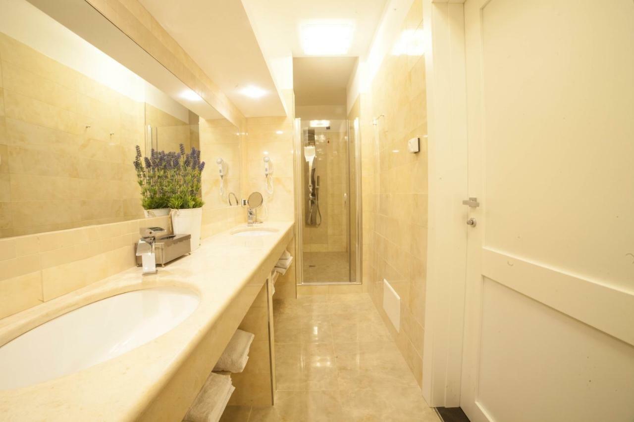 Roccamonfina Palace Hotel Екстериор снимка