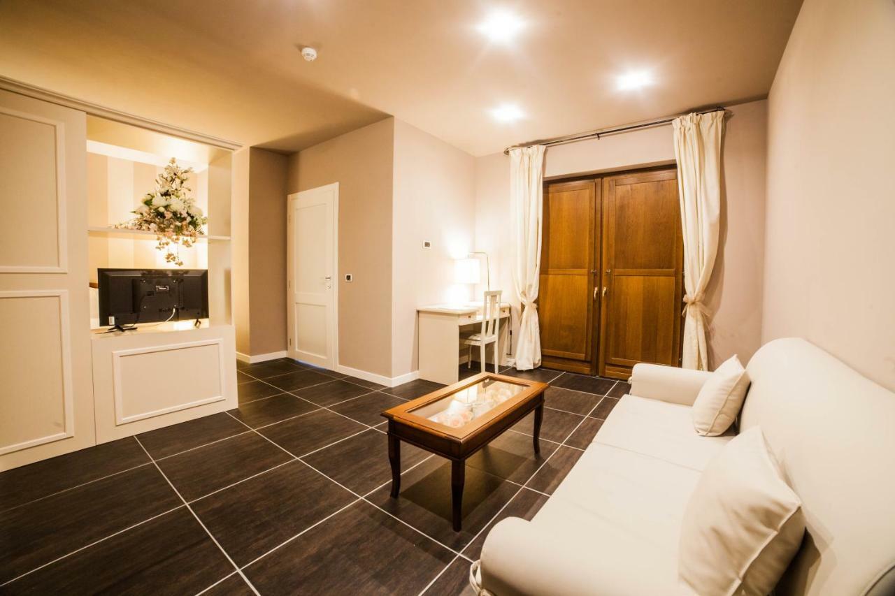 Roccamonfina Palace Hotel Екстериор снимка