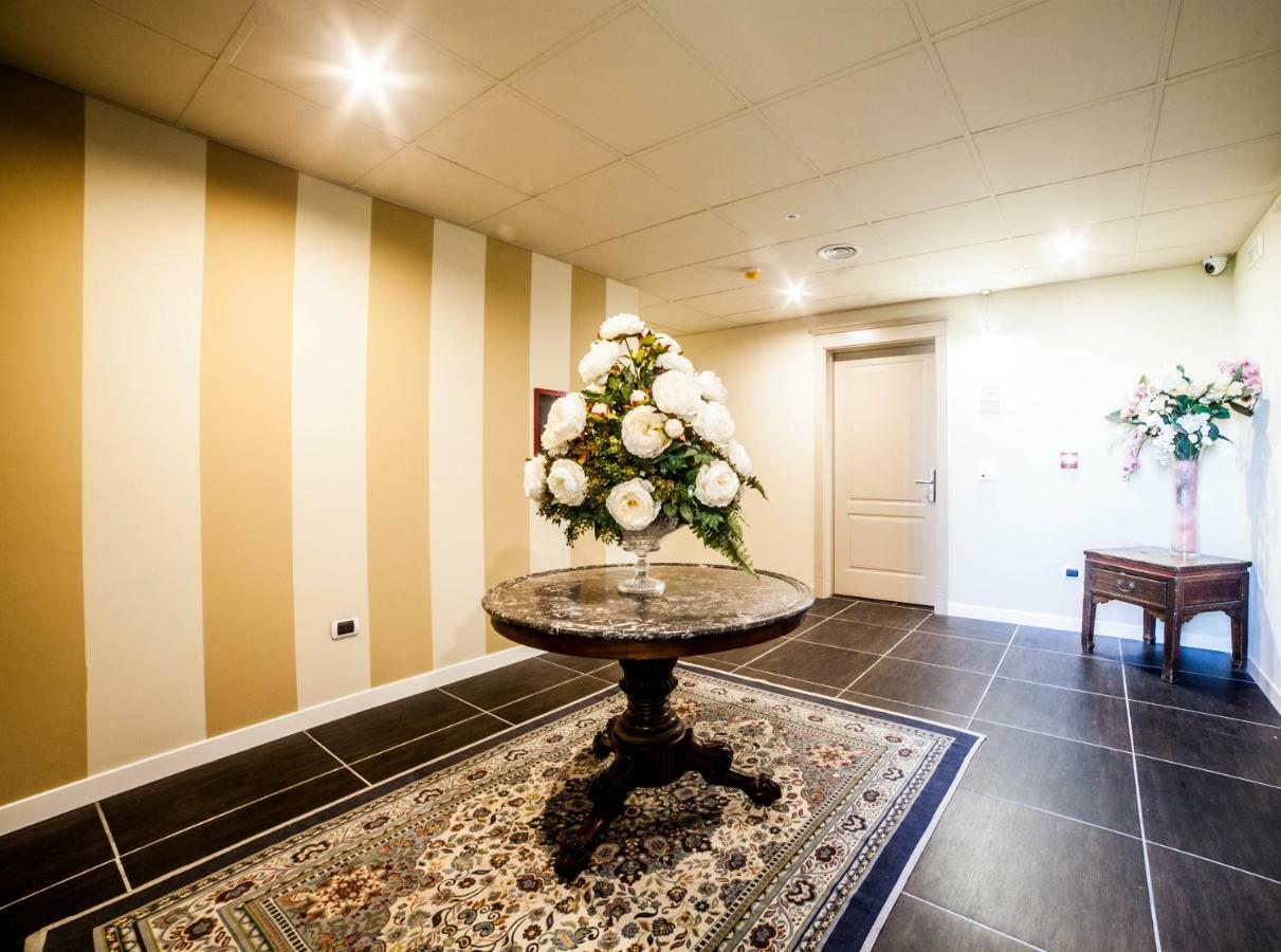 Roccamonfina Palace Hotel Екстериор снимка